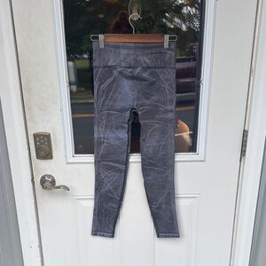 lululemon Ebb to street tight wash